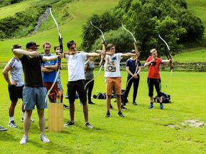 Unsere Gruppe beim Bogenschießen. Unsere Gruppe beim Bogenschießen.