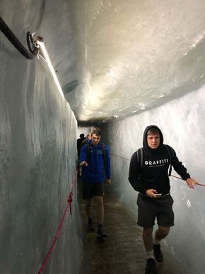 Der Gang durch einen Gletscher war eine ganz besondere Erfahrung. Der Gang durch einen Gletscher war eine ganz besondere Erfahrung